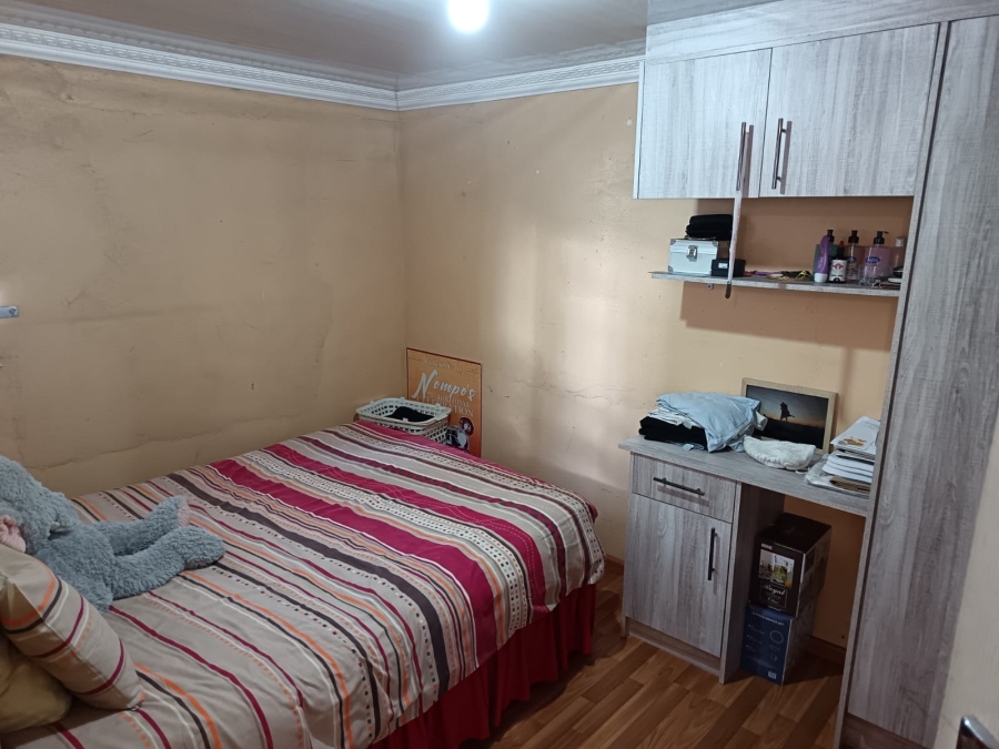 3 Bedroom Property for Sale in Mandela Park Western Cape